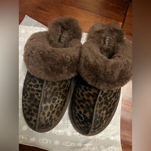 NEW WOMENS 7 BURNT CEDAR UGG SCUFFETTE CASPIAN SHEEPSKIN SLIPPERS